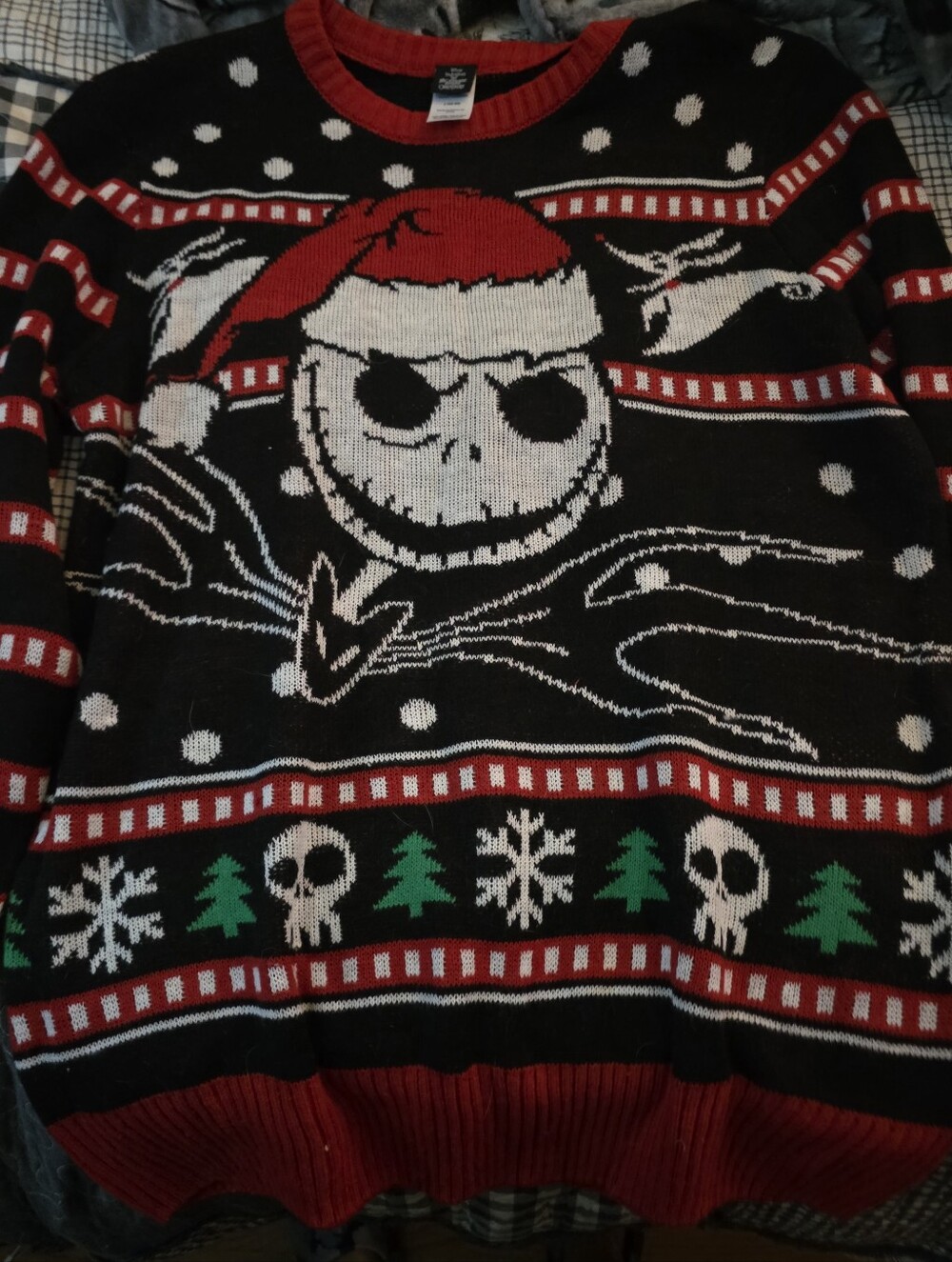 Burton Black Red White Holiday Crewneck Sweater with Skull Motif
